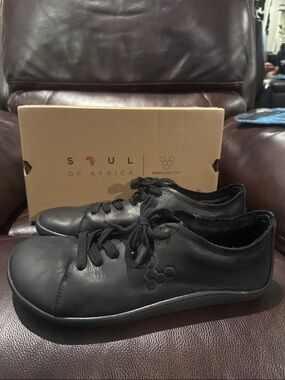 Vivo barefoot Black Addis EU46 US12.5 like new.